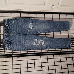 Maurices High Waist Button Fly Straight Leg Distressed Jeans. Size 12 Short.